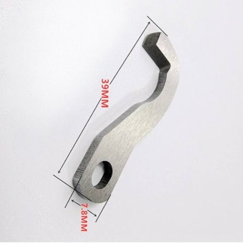 Cuchilla superior Brother X77668 / XB0563-001, repuesto original para overlock 3034D y otros modelos compatibles."