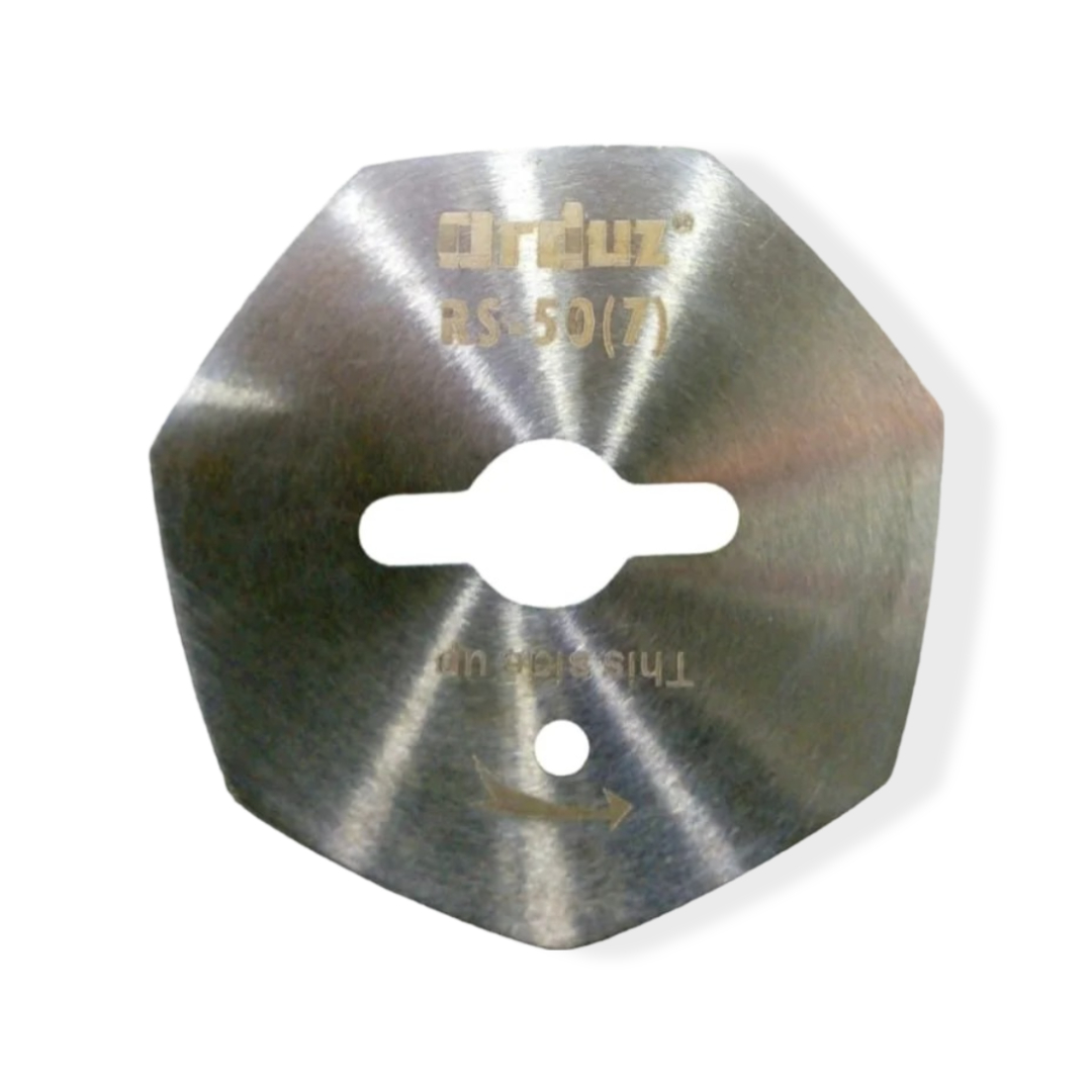 Cuchilla RS-50 de 7 pulgadas para cortadora de banano, ideal para realizar cortes limpios y precisos sin dañar el fruto.