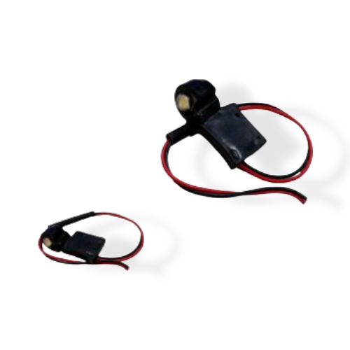 Luz LED QX-100D#13 para cortadora industrial, repuesto compacto y eficiente para iluminar el área de trabajo.