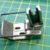 Imagen de la Prensatela Cerradora de Codo - B1509-3808A 1/4, una pieza robusta y fácil de instalar para asegurar un cierre seguro en sistemas de tuberías.