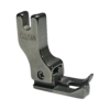 Prensatela compensado izquierdo REF CL1/16N de 1/16'', accesorio metálico para máquina de coser industrial, ideal para costuras precisas en telas pesadas como lona, cuero o mezclilla.