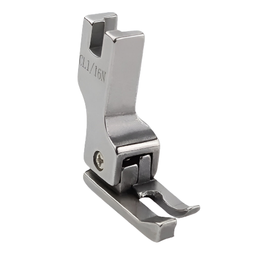 Prensatela compensado izquierdo REF CL1/16N de 1/16'', accesorio metálico para máquina de coser industrial, ideal para costuras precisas en telas pesadas como lona, cuero o mezclilla.