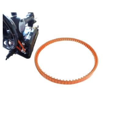 Banda dentada de motor instalada en máquina de coser Singer MB360 junto a imagen detallada del repuesto.