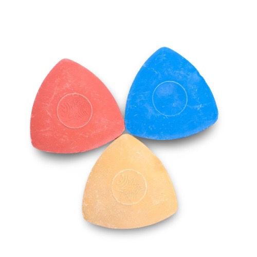 Tiza de cera colores para marcar telas, caja con 10 unidades en blanco, azul, rojo y amarillo."