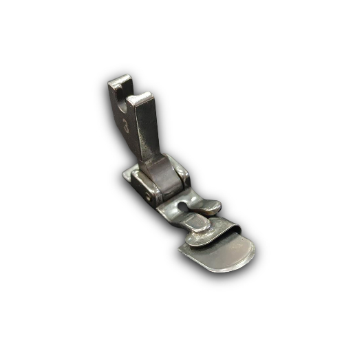 Prensatela de dobladillo industrial P351D para máquina plana, ideal para acabados rápidos y profesionales en confección textil.