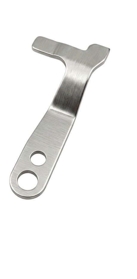 Cuchilla Plana Fija Electrónica S02637-001 para máquina de coser industrial con sistema de corte automático de hilo.